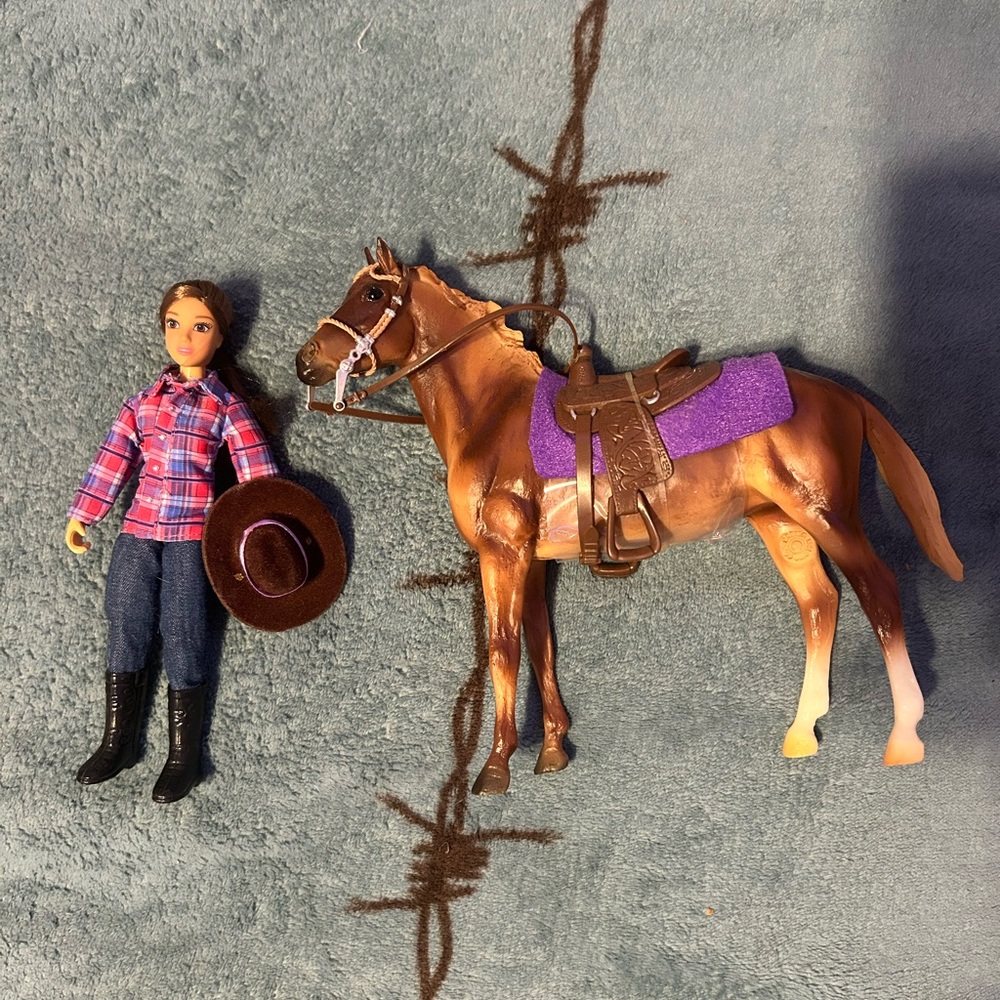 Breyer Purple and Brown Action Figures Playset
